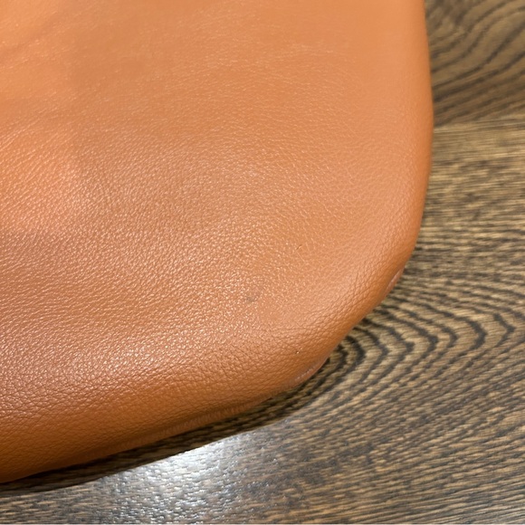 Elegant Brown Leather Women's Bag - Picture 3 of 7